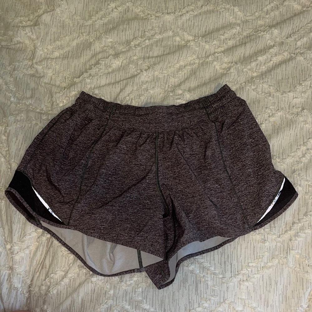 EXCELLENT CONDITION HOTTY HOT LOW-RISE LINED SHORTS 2.5 INSEAM SIZE 12